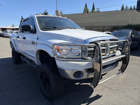 Used 2008 Dodge Ram 2500 Truck SLT w/ Popular Equipment Group AWD/4WD image 2