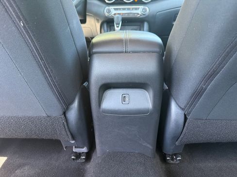 Used 2024 Nissan Sentra SV FWD image 29