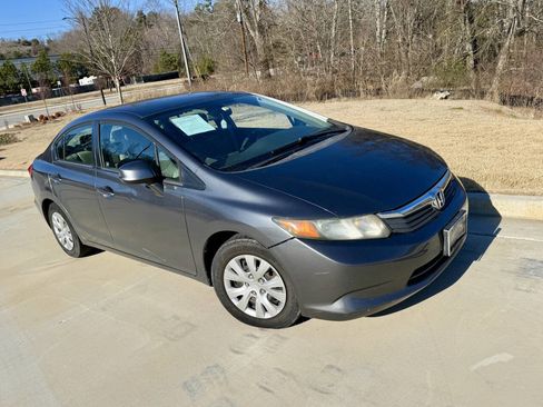 Used 2012 Honda Civic LX image 2