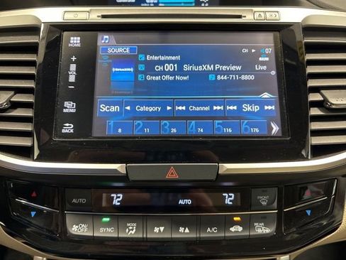 Used 2016 Honda Accord EX image 30