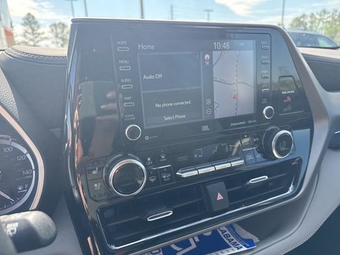 Used 2022 Toyota Highlander Limited image 7