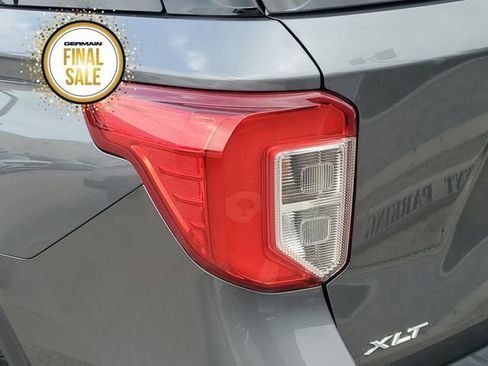 Used 2022 Ford Explorer XLT w/ Equipment Group 202A image 13