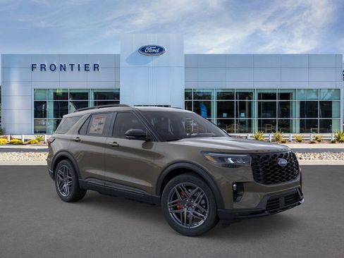 New 2026 Ford Explorer ST w/ Sun And Sound Package image 7