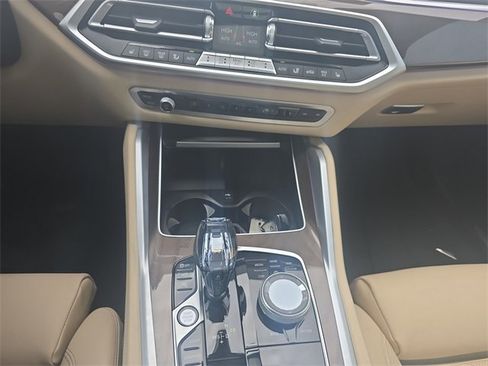 Certified 2022 BMW X6 xDrive40i w/ Premium Package image 15