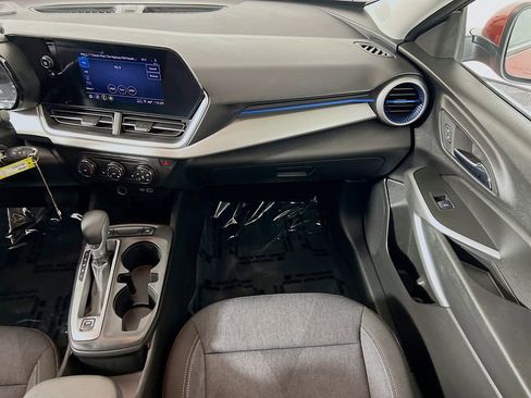 Used 2024 Chevrolet Trax LS w/ LS Convenience Package FWD image 22