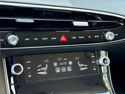 New 2026 Genesis GV70 2.5T image 16