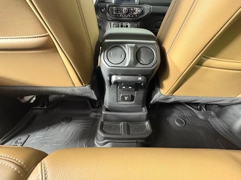 Used 2022 Jeep Wrangler Unlimited Sahara w/ Cold Weather Group AWD/4WD image 29