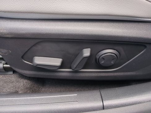 New 2026 Hyundai Elantra Limited FWD image 21