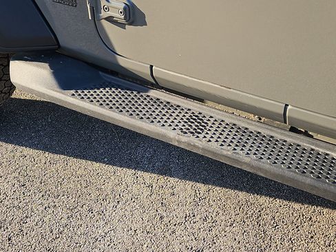 Used 2020 Jeep Wrangler Sport image 12