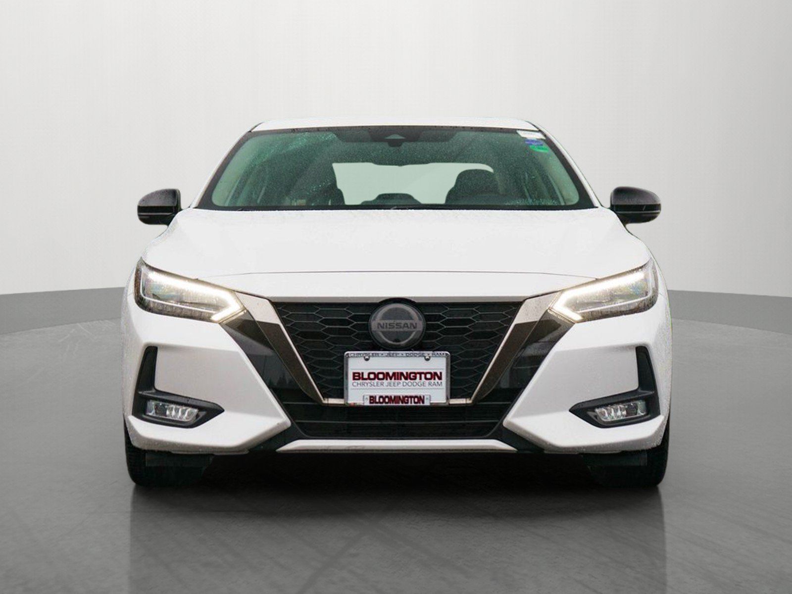 Used 2022 Nissan Sentra SR w/ SR Premium Package FWD image 2