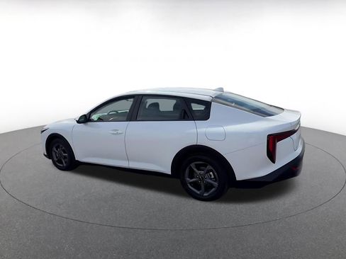 Used 2025 Kia K4 LXS image 10