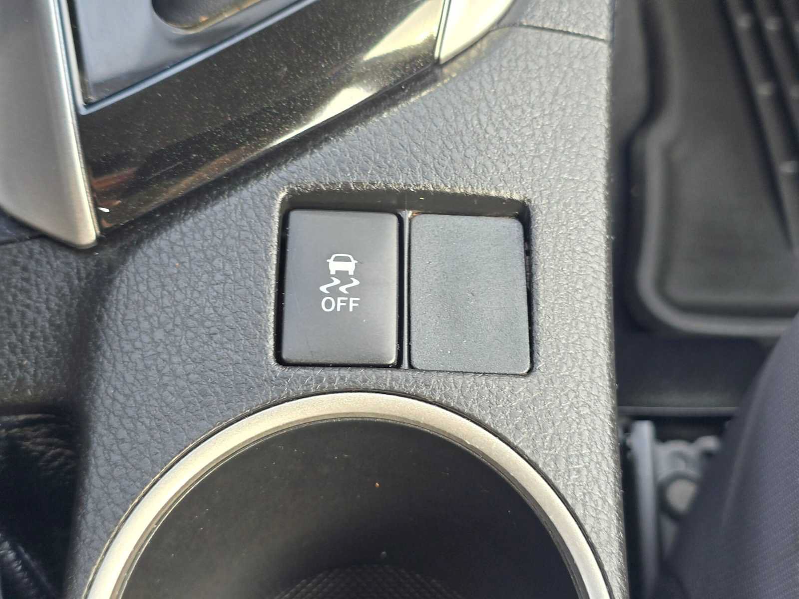 Used 2014 Toyota Corolla LE FWD image 28