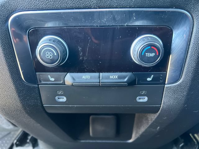 Used 2024 Chevrolet Tahoe Z71 w/ Luxury Package AWD/4WD image 23