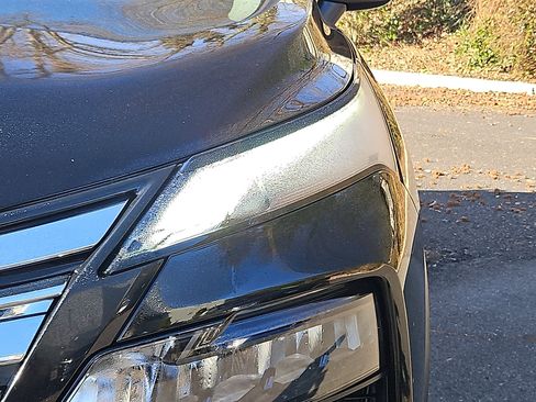 Certified 2024 Nissan Rogue SV image 9