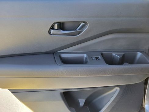 New 2025 Nissan Pathfinder SV w/ Black Appearance Package image 13