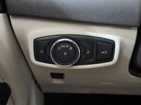Used 2019 Lincoln MKC Reserve w/ MKC Climate Package FWD image 19
