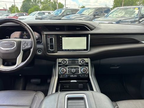Used 2023 GMC Yukon Denali w/ Denali Reserve Package AWD/4WD image 6