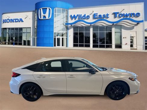 Certified 2025 Honda Civic Sport image 9