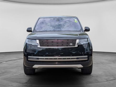 Used 2023 Land Rover Range Rover SE AWD/4WD image 2