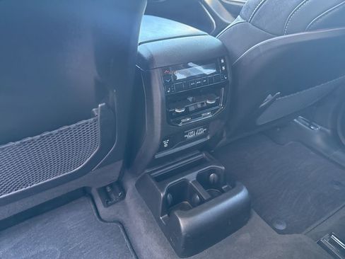 Used 2022 Jeep Grand Cherokee L Limited image 14