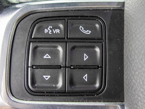 Used 2019 RAM 2500 Laramie AWD/4WD image 35