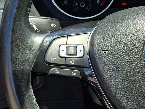 Used 2019 Volkswagen Tiguan SE w/ Panoramic Sunroof Package AWD/4WD image 22