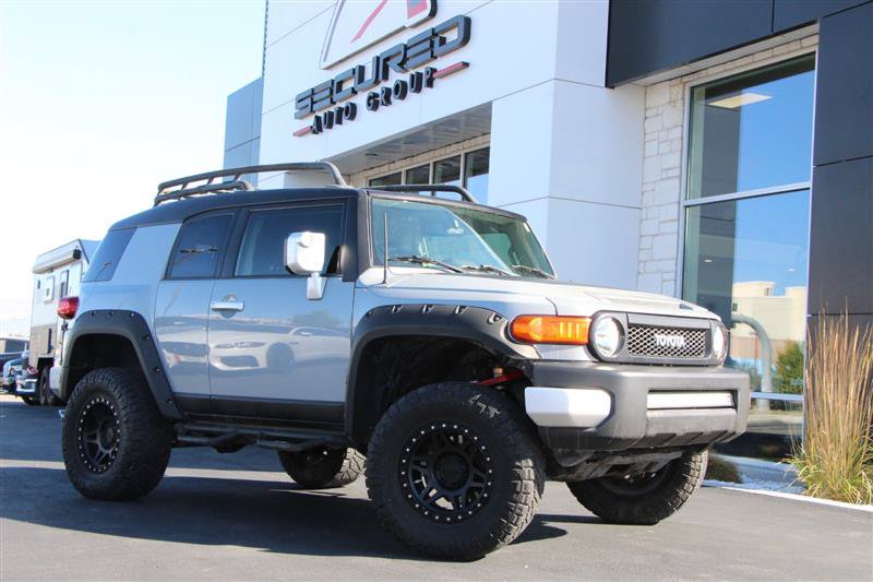 Used 2014 Toyota FJ Cruiser 4WD w/ Convenience Package image 39