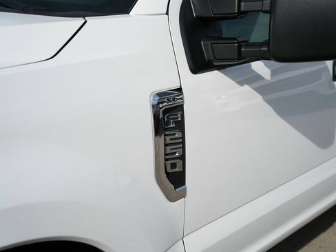 Used 2021 Ford F250 XL w/ Power Equipment Group image 2