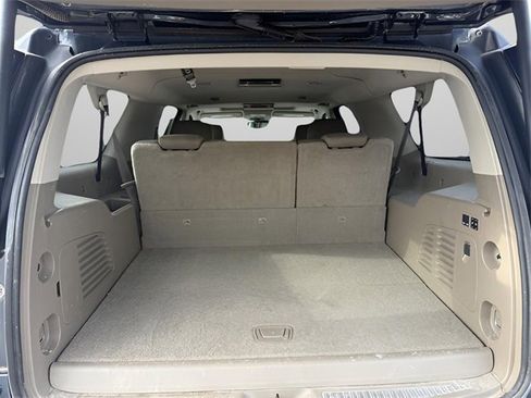 Used 2019 GMC Yukon XL SLT w/ Open Road Package image 9