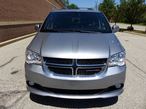 Used 2019 Dodge Grand Caravan SXT FWD image 14