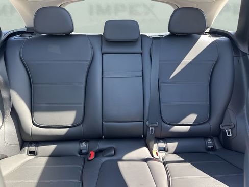 Used 2023 Mercedes-Benz GLC 300 4MATIC image 12