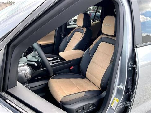 New 2027 Chevrolet Equinox ACTIV FWD image 10
