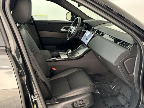Certified 2025 Land Rover Range Rover Velar Dynamic SE image 35