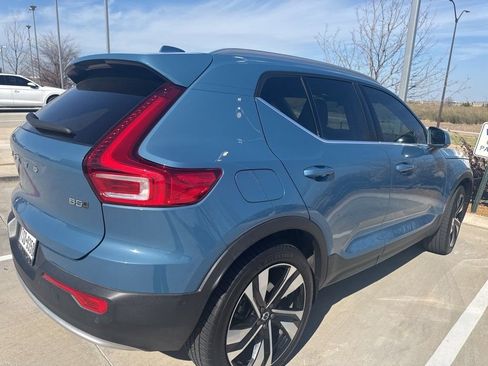 Used 2023 Volvo XC40 B5 Ultimate w/ Protection Package Premier image 5