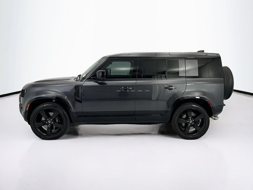 Used 2024 Land Rover Defender 110 V8 AWD/4WD image 8