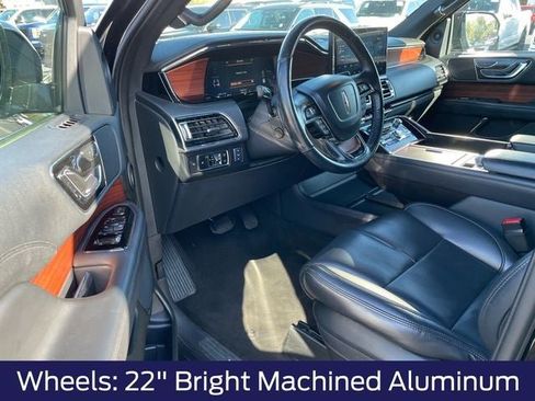Used 2024 Lincoln Navigator L 4WD image 9