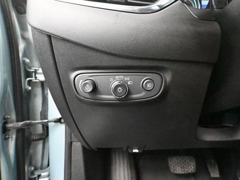 Used 2022 Chevrolet Equinox Premier AWD/4WD image 33