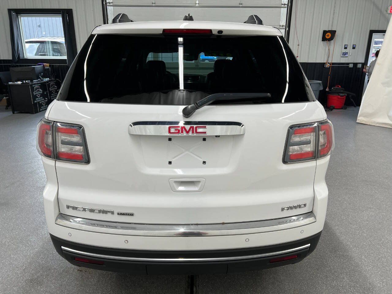 Used 2017 GMC Acadia Limited SLT AWD/4WD image 5