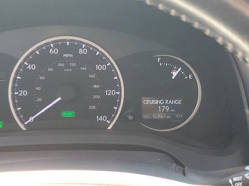 Used 2012 Lexus CT 200h Premium w/ Leather Pkg FWD image 25