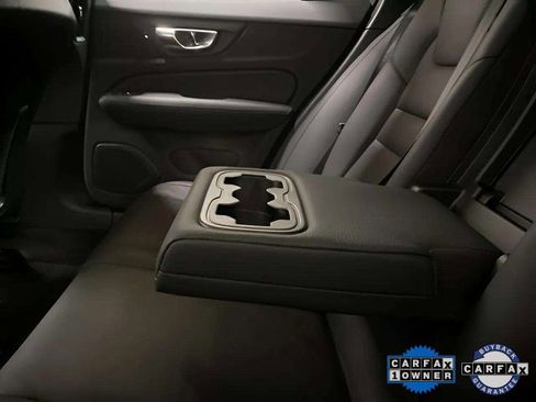 Used 2025 Volvo V60 B5 Cross Country Plus image 71