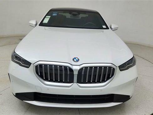Used 2025 BMW 540i xDrive image 2