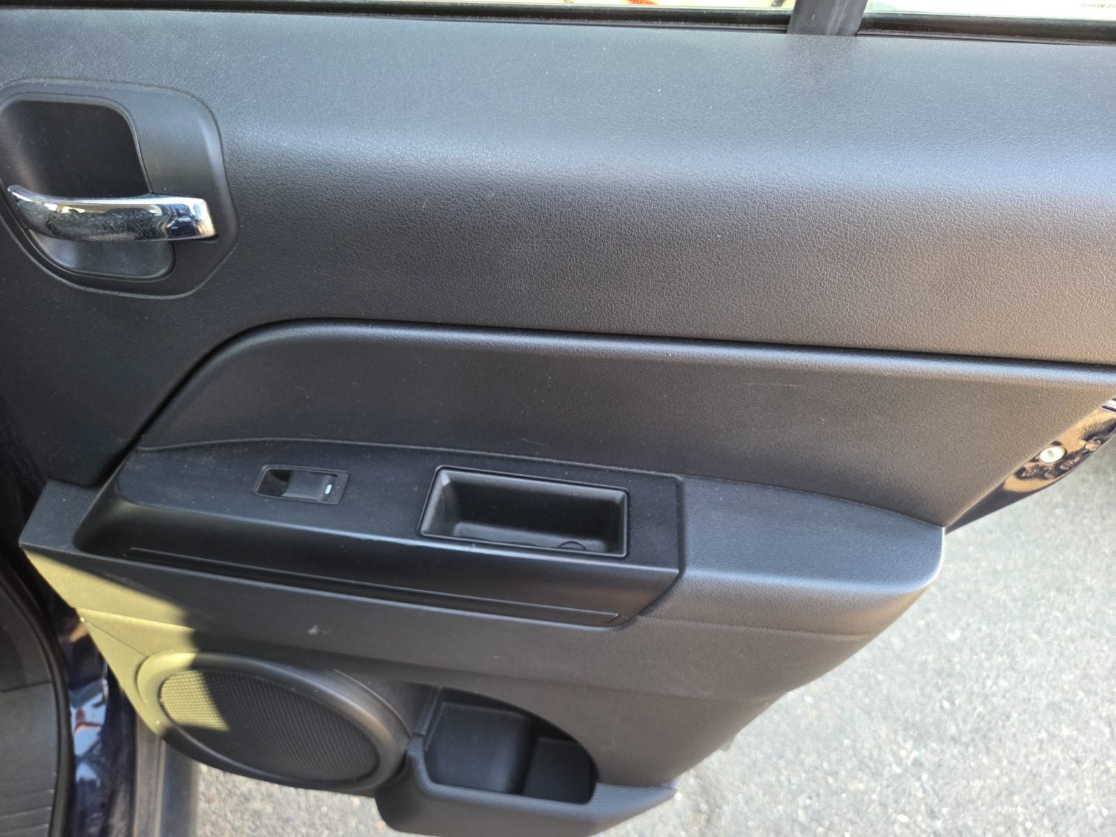 Used 2015 Jeep Patriot Sport w/ Power Value Group FWD image 11