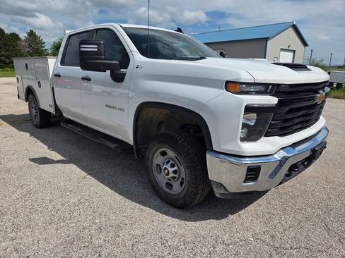 Used 2024 Chevrolet Silverado 2500 W/T w/ WT Convenience Package AWD/4WD image 1