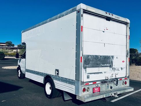 Used 2007 Ford E-450 and Econoline 450 image 3