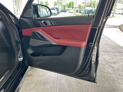 Used 2024 BMW X6 M60i image 28