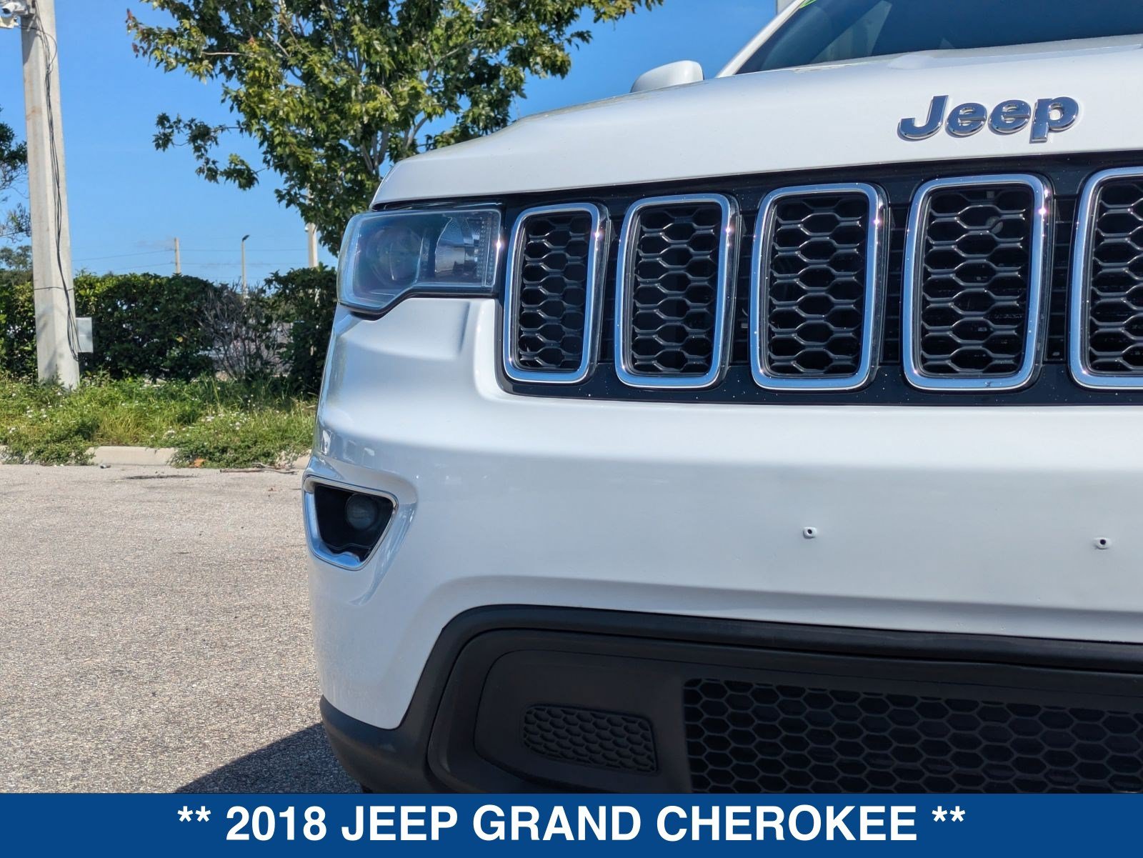 Used 2018 Jeep Grand Cherokee Laredo RWD image 10