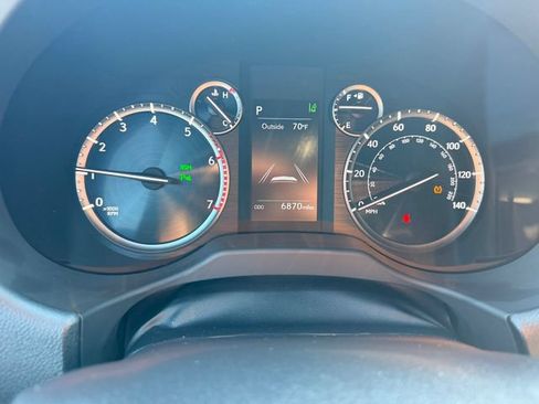Used 2023 Lexus GX 460 Premium w/ Premium Package AWD/4WD image 16