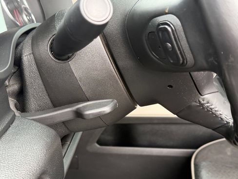 Used 2022 RAM 1500 Laramie AWD/4WD image 23