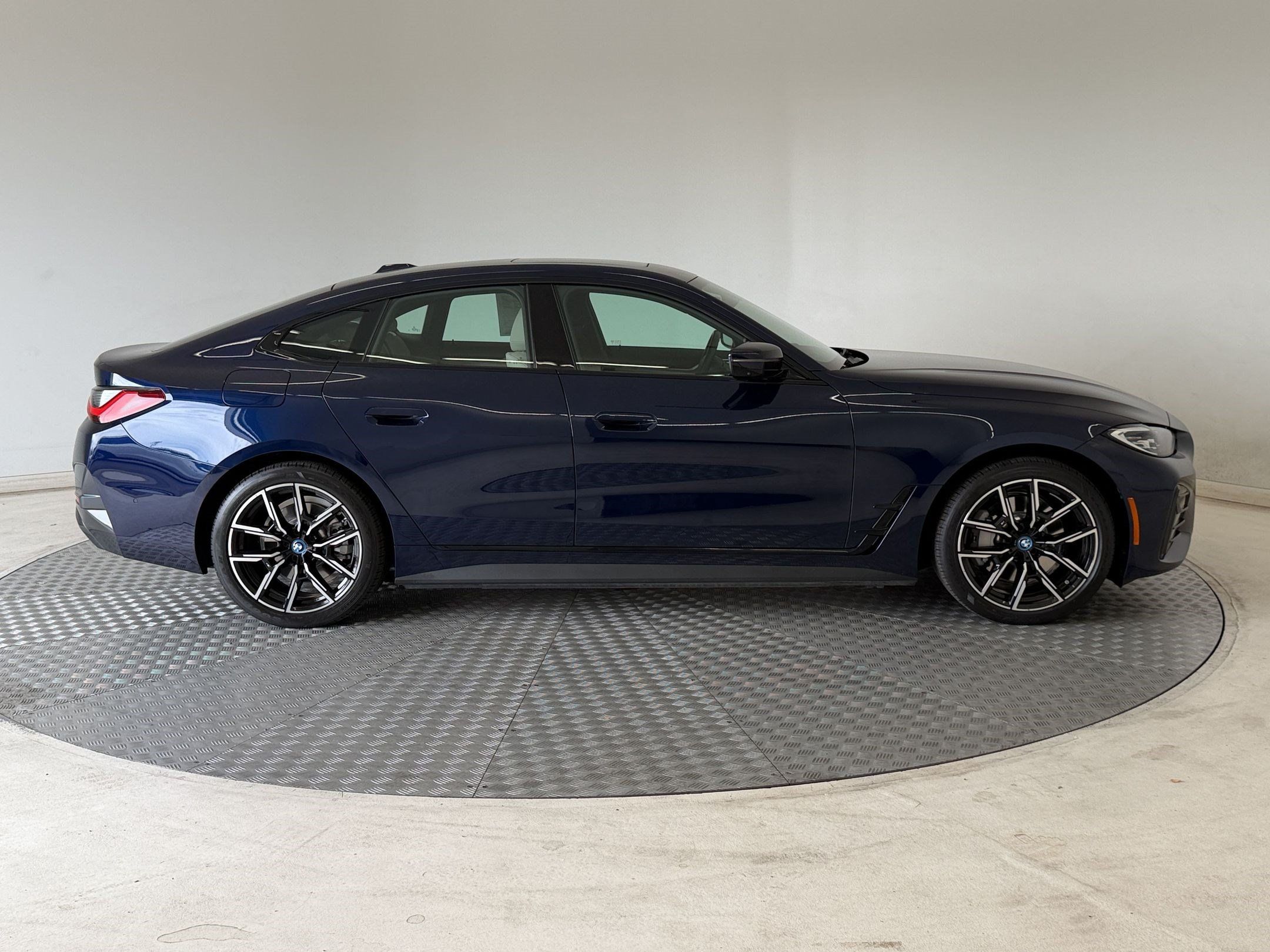 Used 2024 BMW i4 eDrive35 w/ M Sport Package RWD image 8