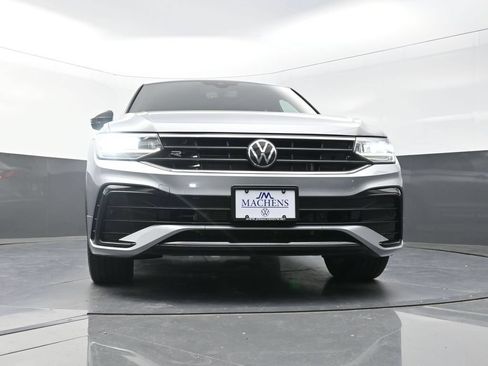 Used 2024 Volkswagen Tiguan SE R-Line FWD image 25